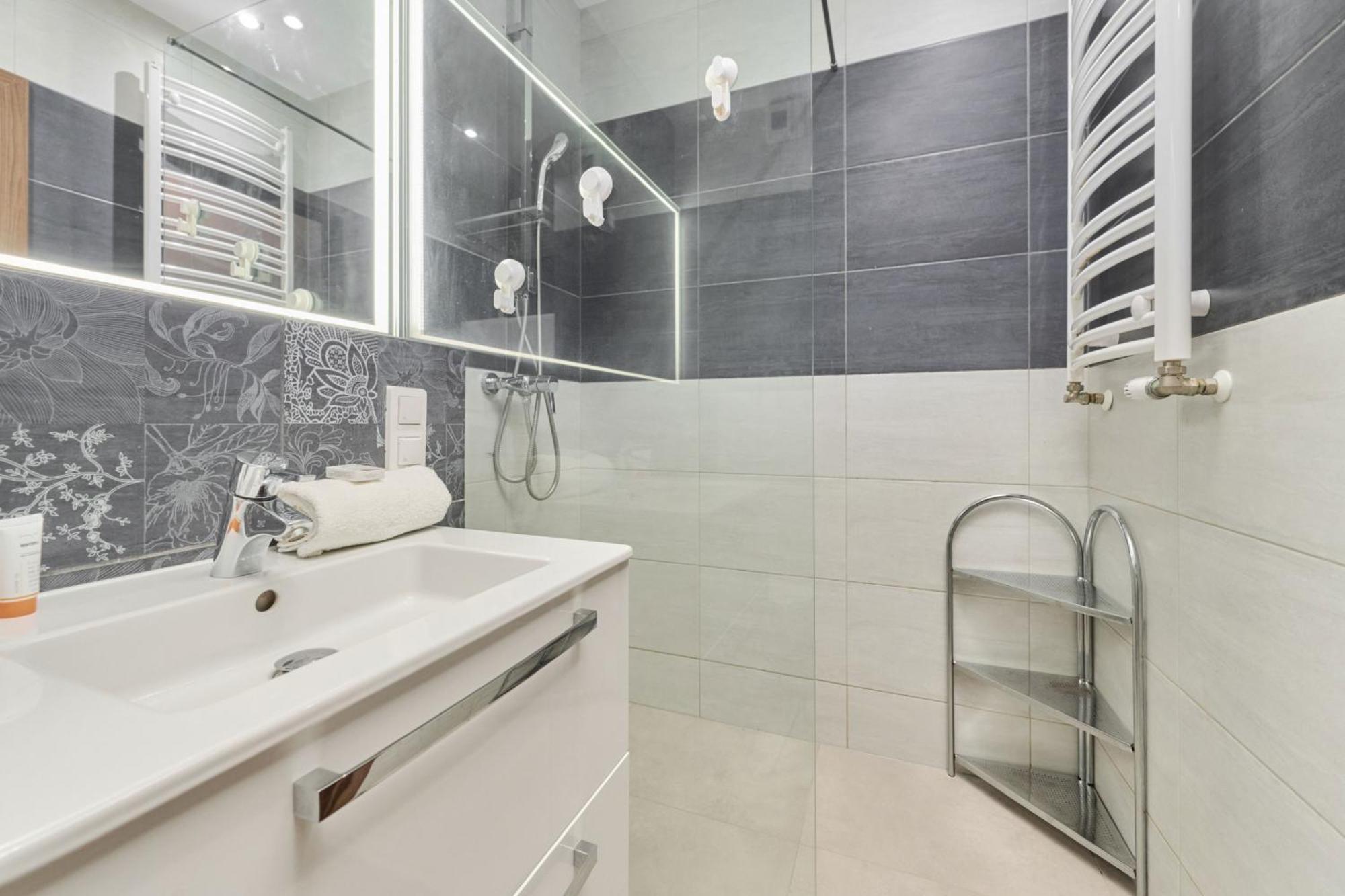 Apartment Drzewieckiego With Parking By Renters *