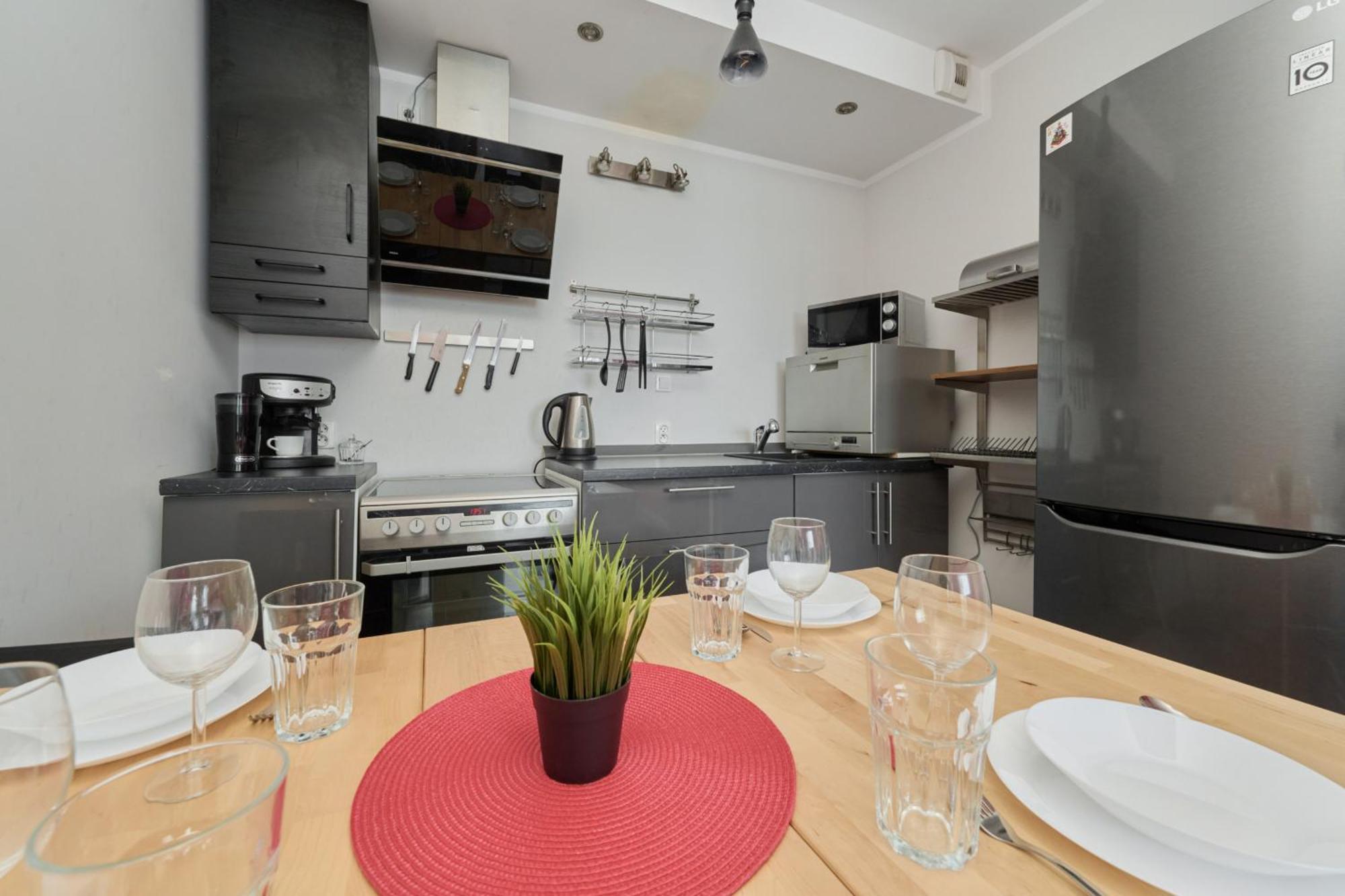 Drzewieckiego With Parking By Renters