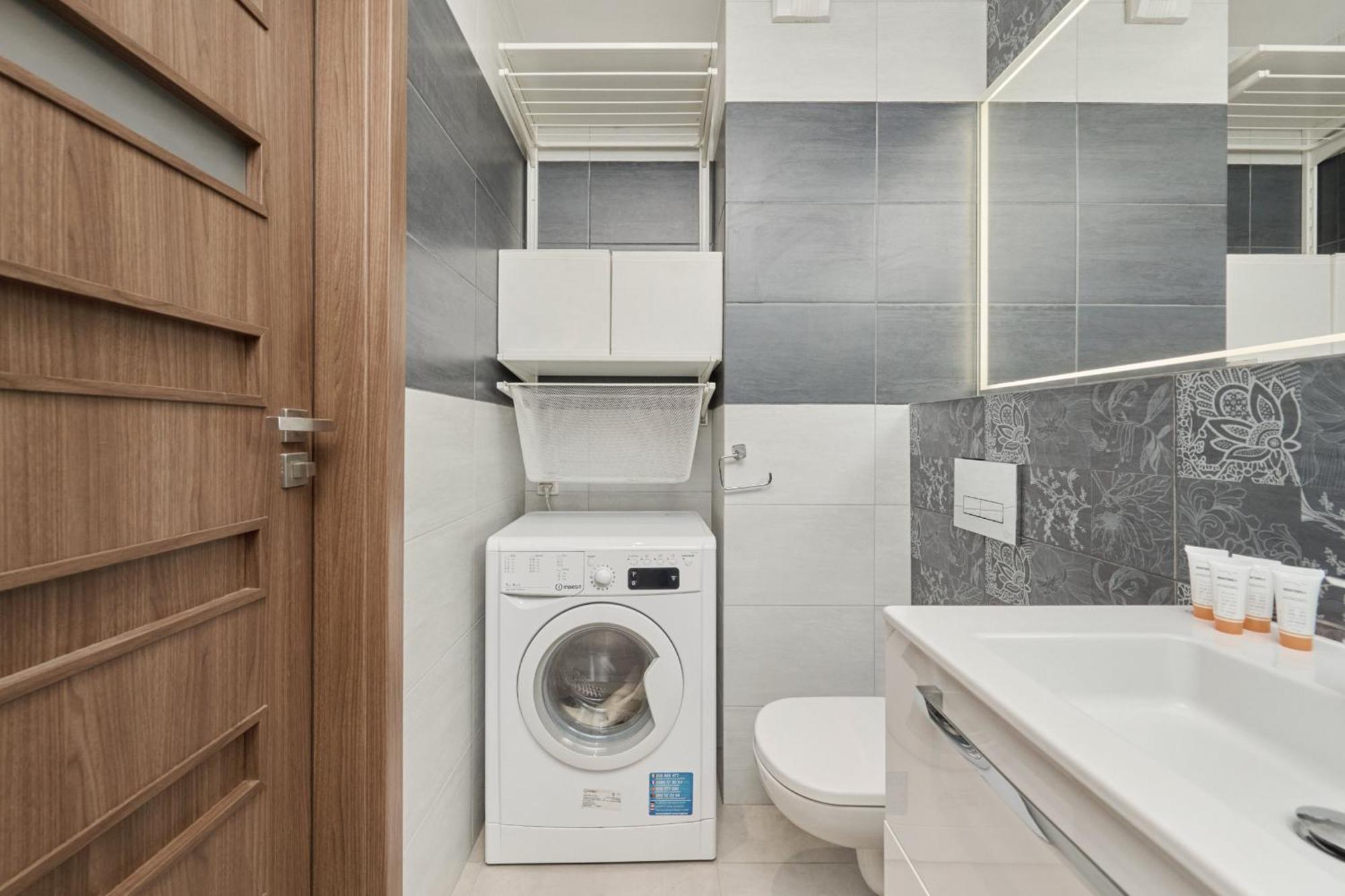 Drzewieckiego With Parking By Renters Apartment